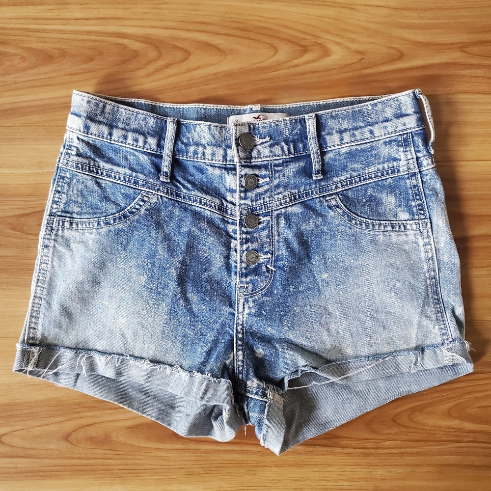 Hollister High Waisted Acid Wash Demin Shorts